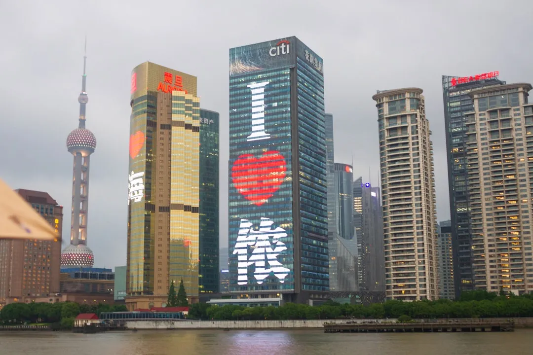 工业温度传感器信号采集技术对比及常见干扰抑制方案